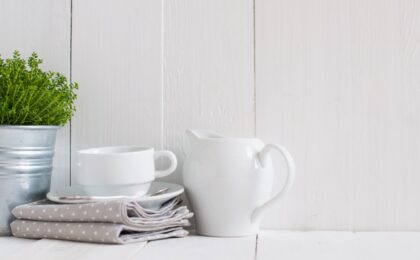 kitchen shelf decor